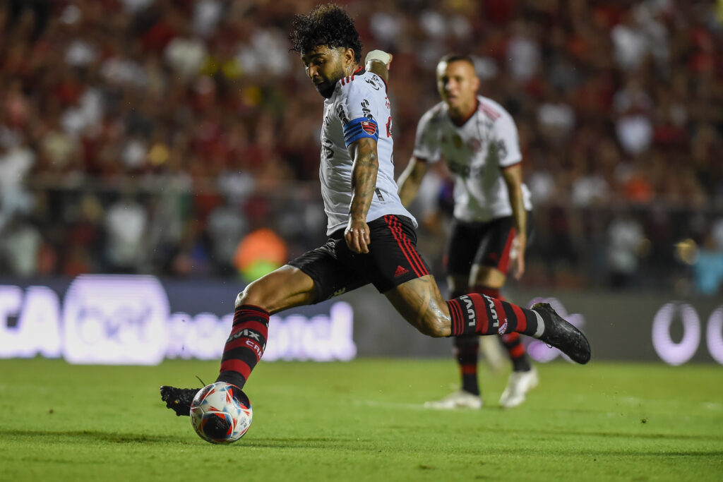 Gabigol com a camisa do Flamengo