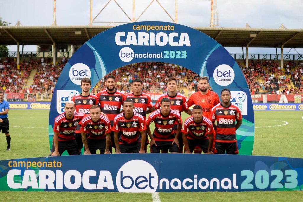 Time do Flamengo antes de enfrentar o Resende; lateral-direito Wesley sofreu lesão na coxa e não enfrenta o Botafogo no Carioca