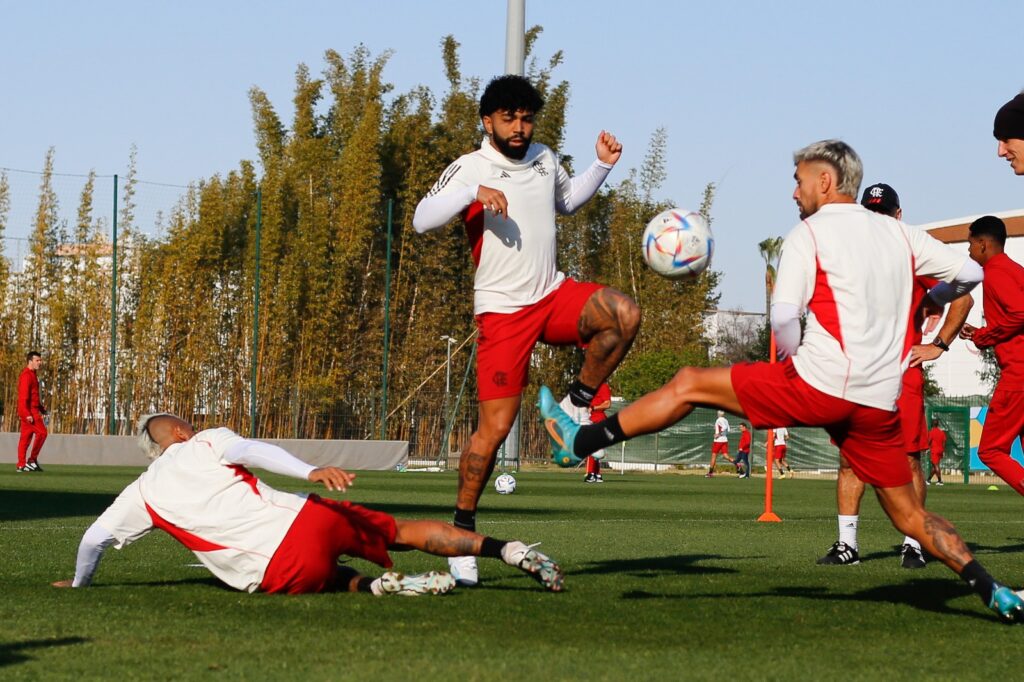 Gabigol durante treino do Flamengo para enfrentar o Al Ahly pelo Mundial de Clubes