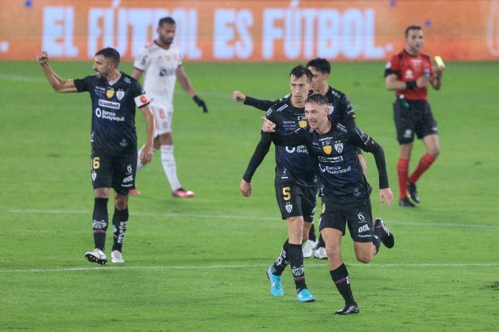 Autor do gol da vitória, Carabajal foi um dos jogadores que pregou cautela sobre o jogo de volta entre Flamengo e Del Valle pela Recopa, no Maracanã