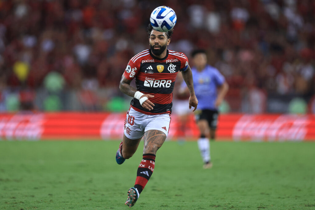 Milly Lacombe critica camisa 10 em Gabigol e diz estar 'engessado'