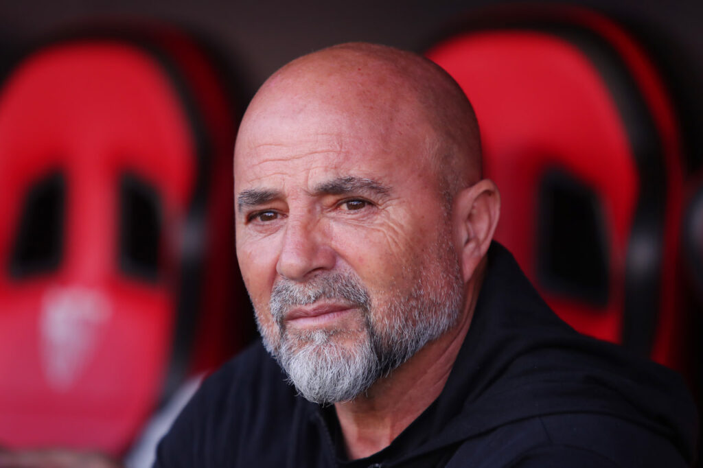 Sampaoli em jogo do Sevilla; argentino é o novo técnico do Flamengo