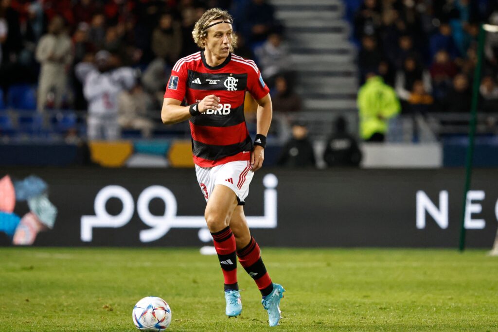 David Luiz em campo pelo Flamengo; zagueiro está sendo muito critica por atuação contra o Maringá pela Copa do Brasil