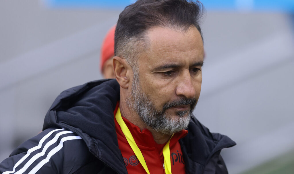 Vitor Pereira Aucas v Flamengo - Copa CONMEBOL Libertadores 2023