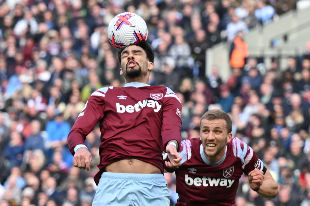 Lucas Paquetá estampa casa de apostas na camisa do West Ham