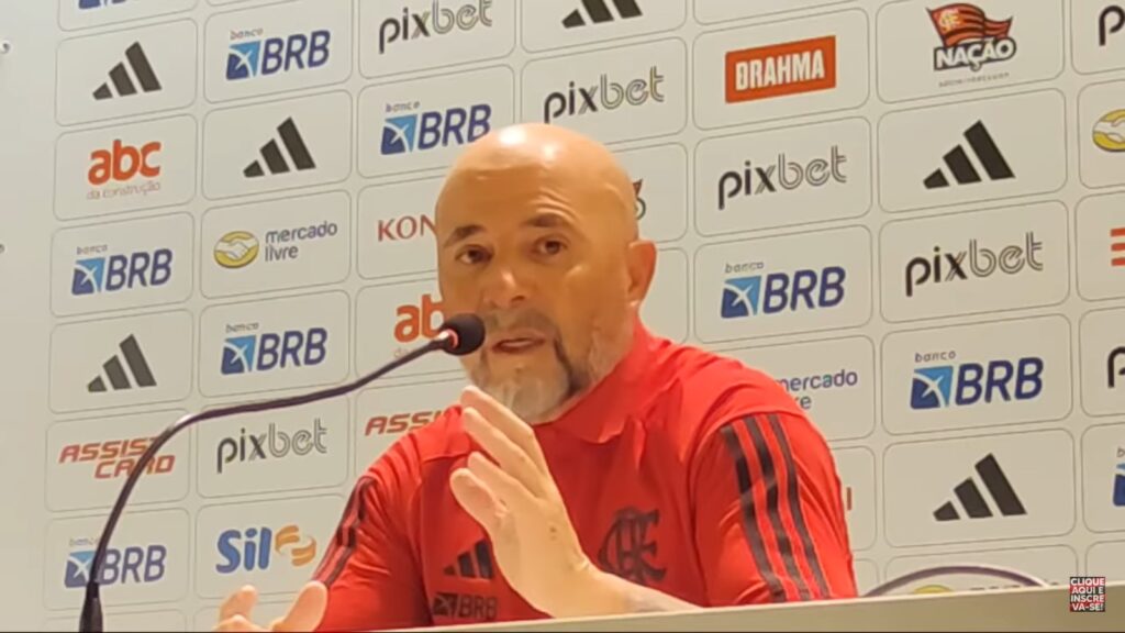 Jorge Sampaoli em coletiva de imprensa