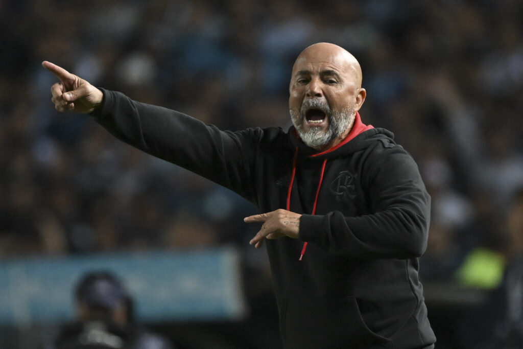 Escalação do Flamengo: Sampaoli surpreende ao definir time para enfrentar Olimpia