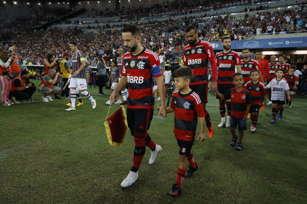 A CBF definiu nesta segunda (29) a arbitragem pra o Flamengo x Fluminense desta quinta (1/6) pela Copa do Brasil