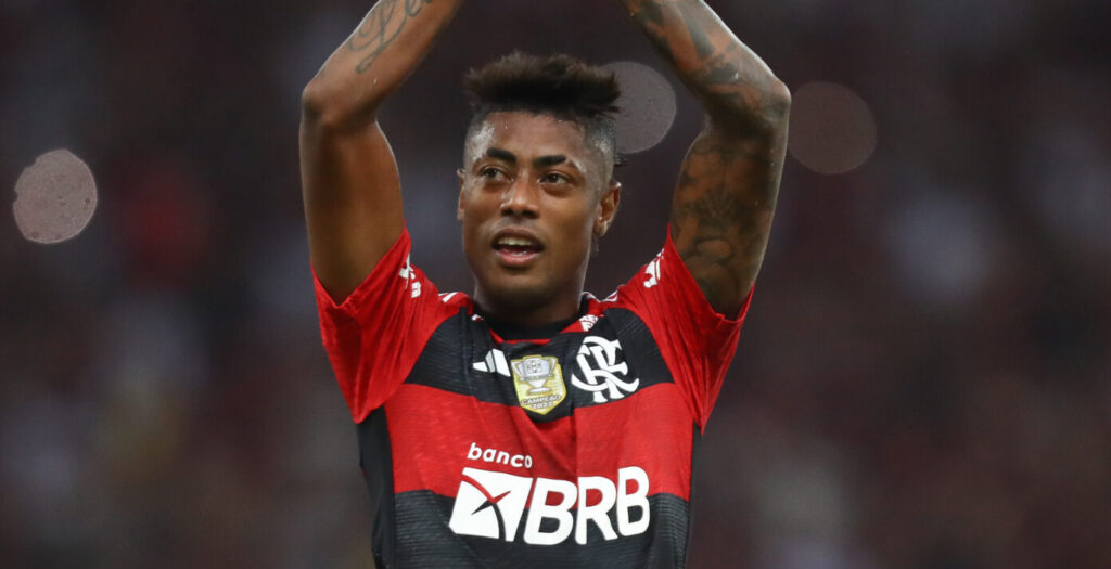 “Ó que beleza”: Bruno Henrique amplia recorde de gols de cabeça no Brasileiro