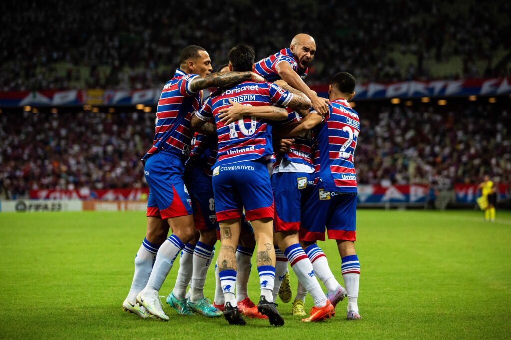 Time do Fortaleza comemora gol; esquipe tem desfalques importantes para jogo contra o Flamengo pelo Brasileirão