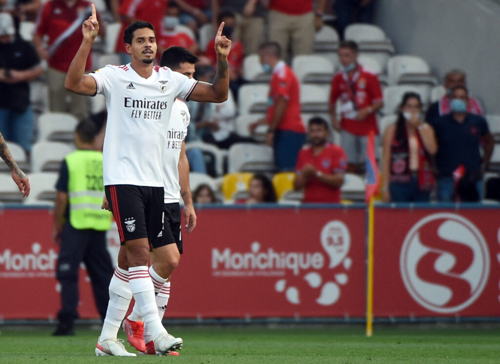 lucas veríssimo interessa ao Flamengo; Bruno Henrique titular, jogo contra o Fortaleza no Brasileirão e as últimas notícias