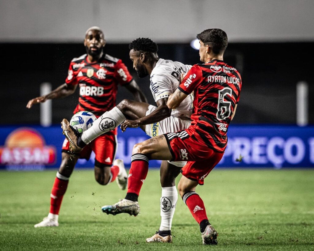 Flamengo e Santos na Vila Belmiro