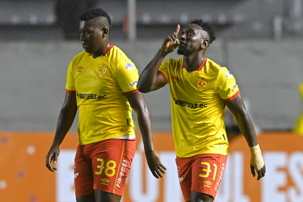 Aucas e Ñublense se enfrentam pela Libertadores