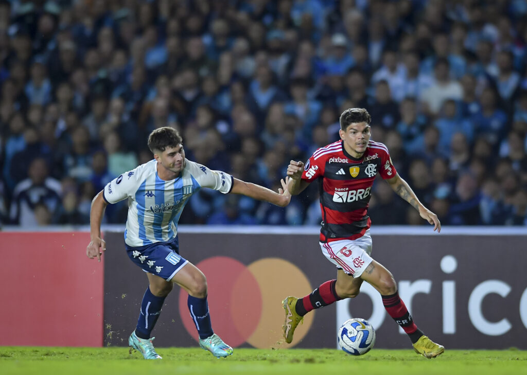 Nesta quinta (8), Flamengo e Racing se enfrentam no Maracanã. O Racing tem marca singular comparado com outros argentinos contra o Flamengo