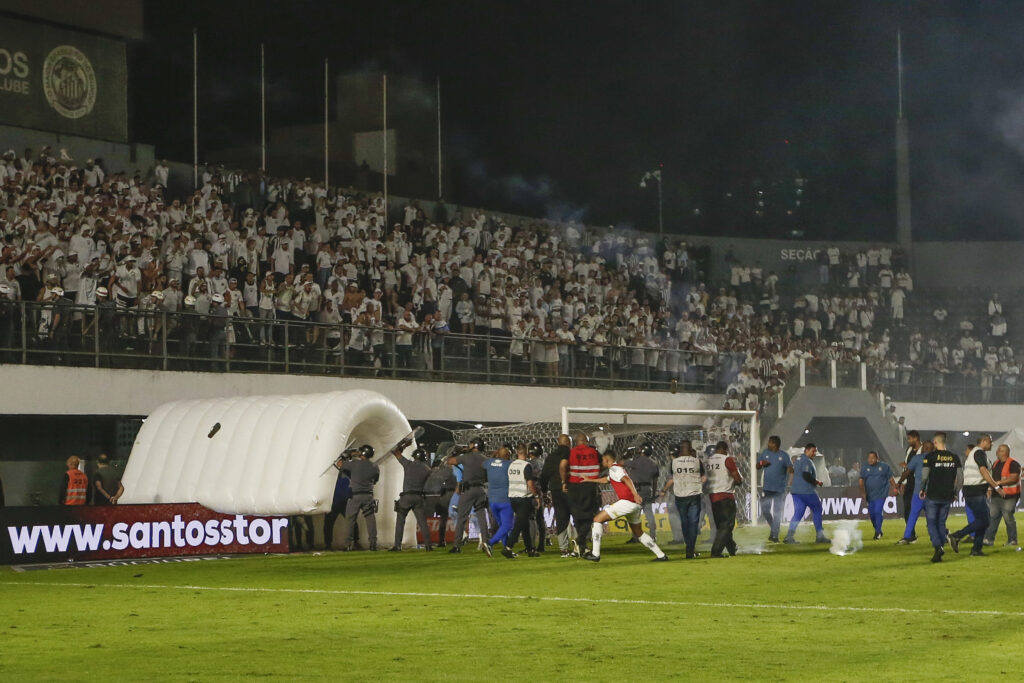 Punição do STJD ao Santos afeta jogos contra o Flamengo no masculino e feminino