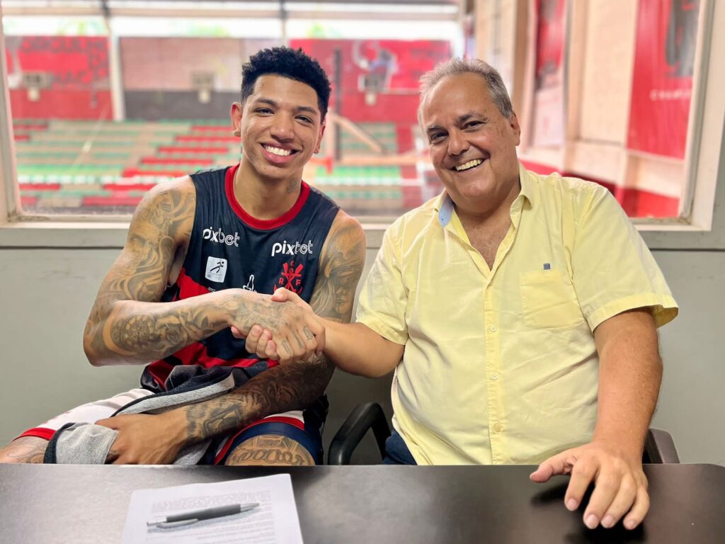 Didi Louzada assina com o Flamengo