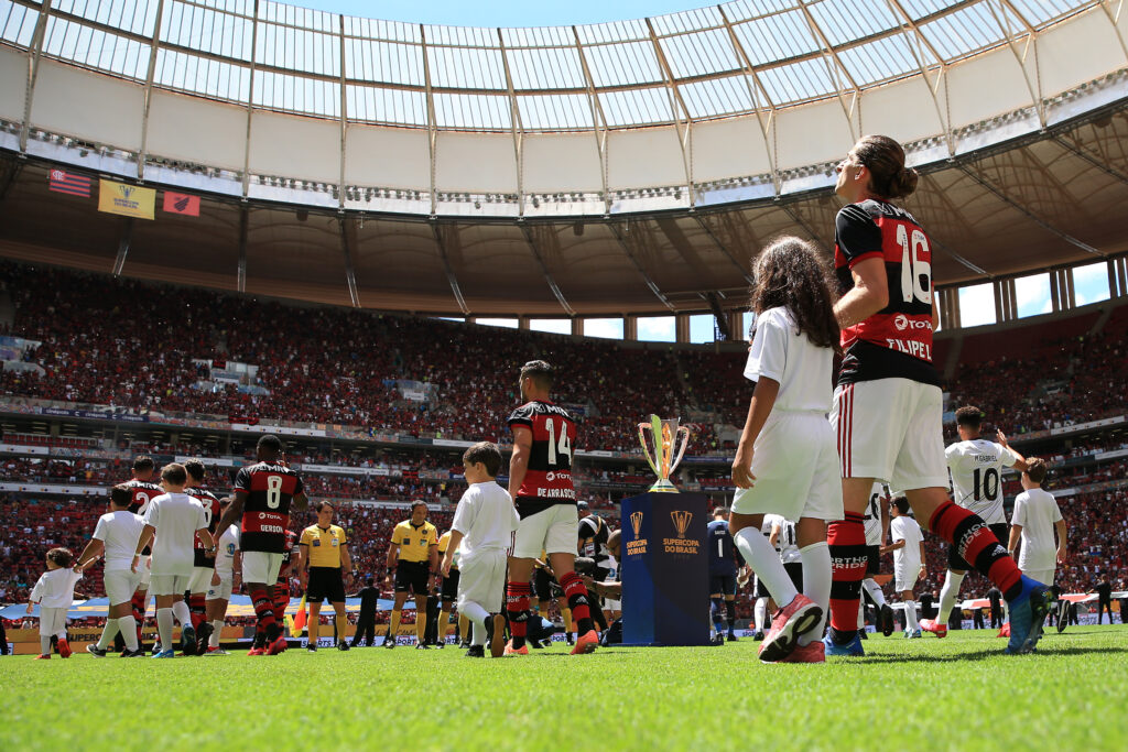 Sem Maracanã, Flamengo recorre à Cariacica após saber de estado de gramado do Mané Garrincha