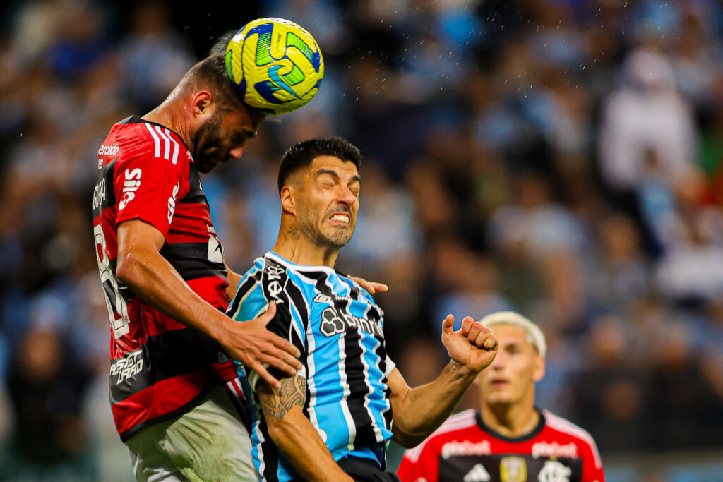 Nesta segunda (14), a CBF definiu a arbitragem para Flamengo x Grêmio na Copa do Brasil. Flamenguistas reclamam nas redes sociais