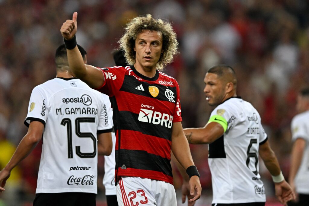 David Luiz tem atuação com mais passes certos em dois anos na Libertadores