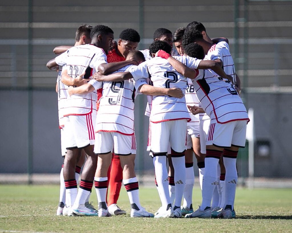 Com golaço, Flamengo perde para América-MG no Brasileirão Sub-17