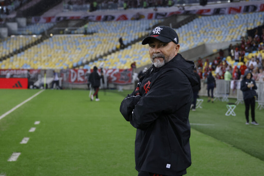 Jorge Sampaoli, técnico do Flamengo; Jogo contra o Coritiba, partida de Vini Jr e as últimas notícias