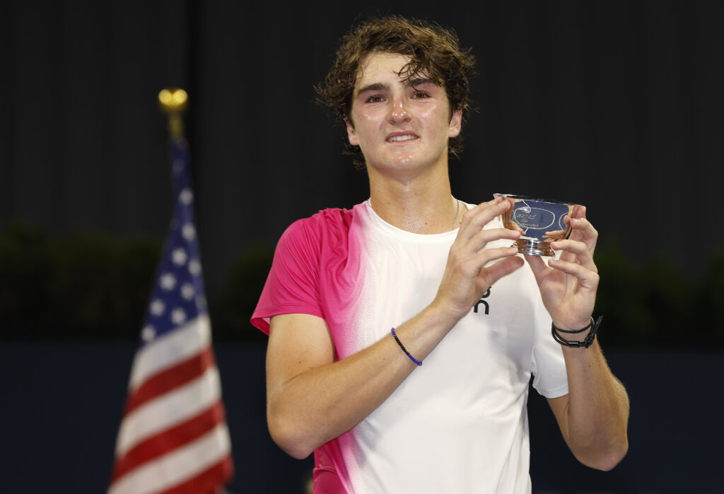 João Fonseca, torcedor do Flamengo, vence torneio US Open juvenil de tênis