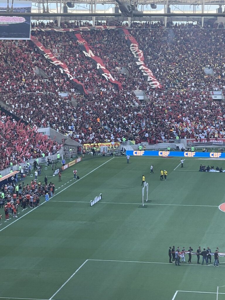 Flamengo teve maior renda do futebol brasileiro em final da Copa do Brasil, mas torcedor pagou caro por isso; Landim foi vaiado no Maracanã