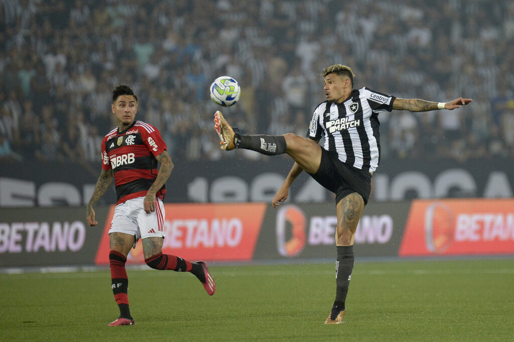 O Flamengo enfrenta o Vasco neste domingo (22), mas jogos de Athletico-PR, Botafogo, Grêmio e Fortaleza já interessam neste sábado (21)