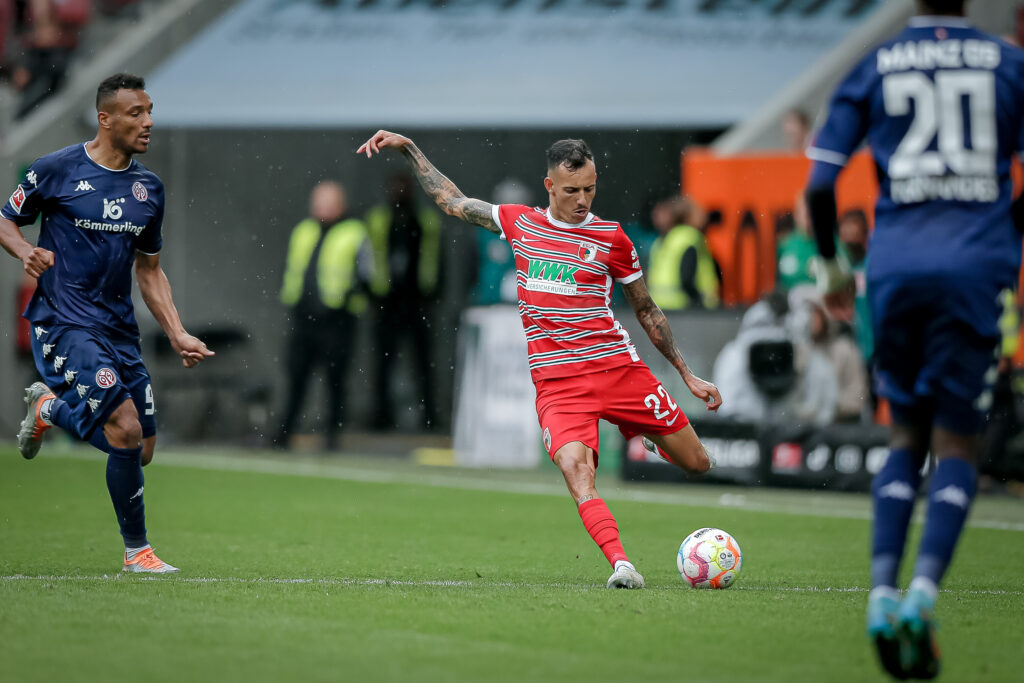 Lateral-esquerdo do Augsburg e revelado pelo Internacional, Iago Borduchi revela sondagens de Flamengo e Palmeiras