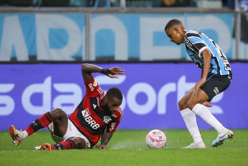 Derrota do Flamengo para o Grêmio gera críticas entre jornalistas rubro-negros