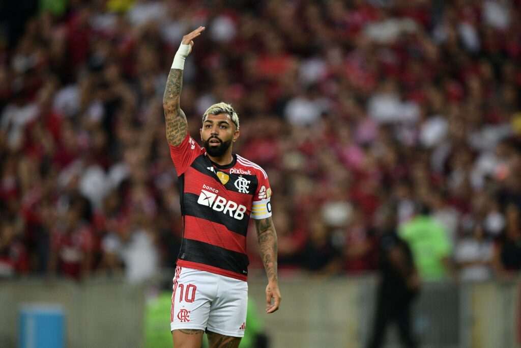 Venê Casagrande: Gabigol no Manchester United e Milan não procede e o atacante fica no Flamengo