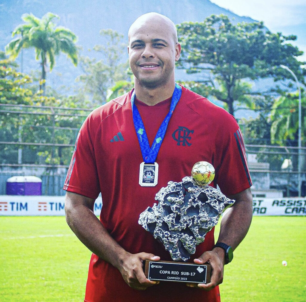 Leonardo Ramos, treinador do sub-17 do Flamengo