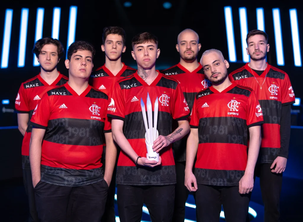 Elenco do Flamengo que ganhou o CBLOL Academy no 1º split de 2021; Flaexports pode retornar para a competição