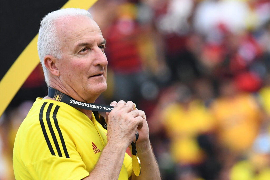 Em entrevista ao GE, Dorival Jr falou sobre divergência com a diretoria sobre polêmico período de férias dos jogadores do Flamengo