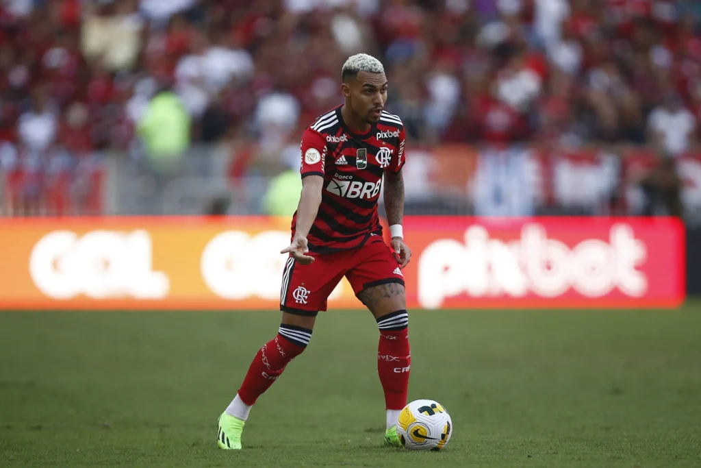 Matheuzinho está de saída para o Corinthians e Zinho comenta transferência
