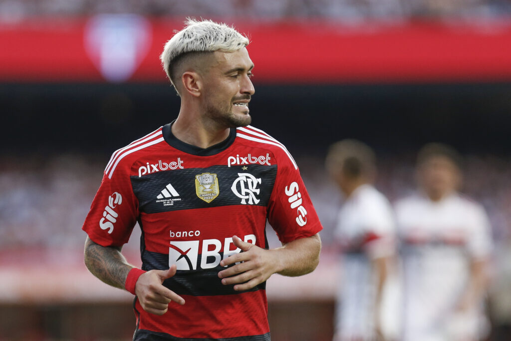 Arrascaeta em campo pelo Flamengo