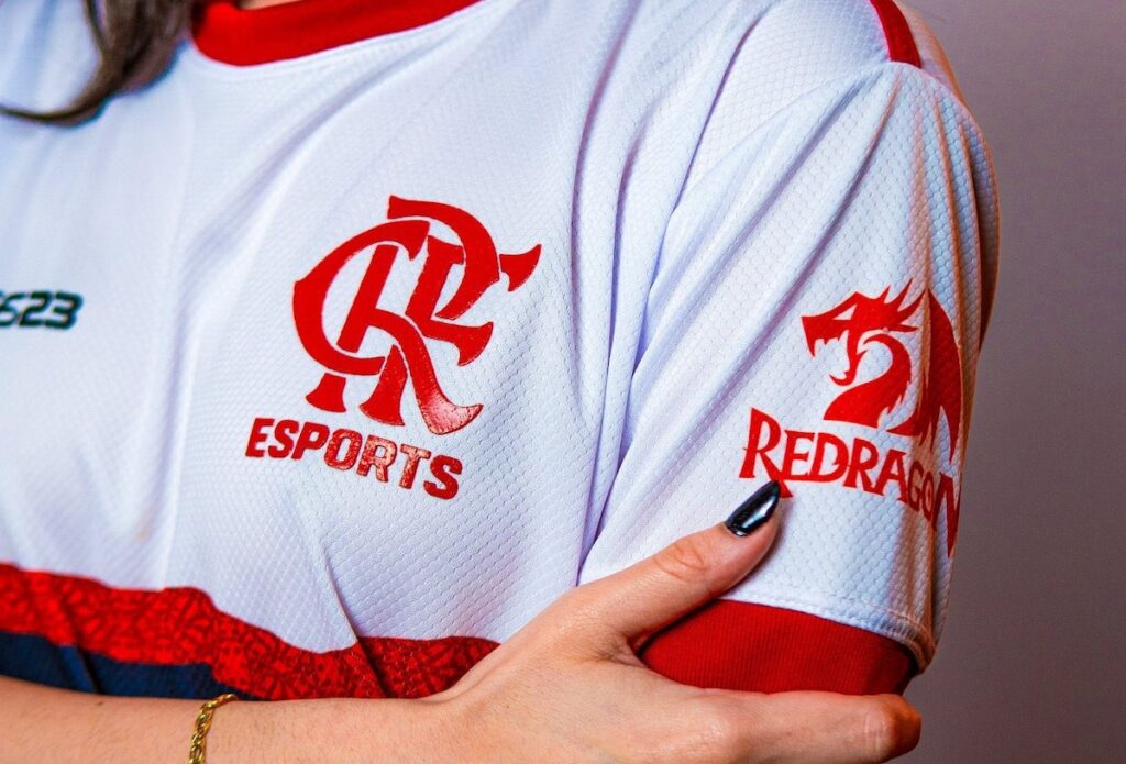 Camisa do Flamengo Esports; Mengão anunciou programa de sócio-torcedor E-Nação