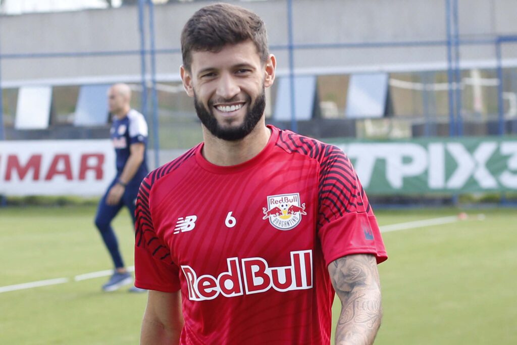 Juninho Capixaba interessou ao Flamengo no fim de 2023