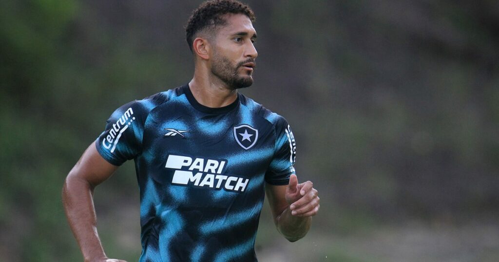 Pablo ex-Flamengo treinando no Botafogo