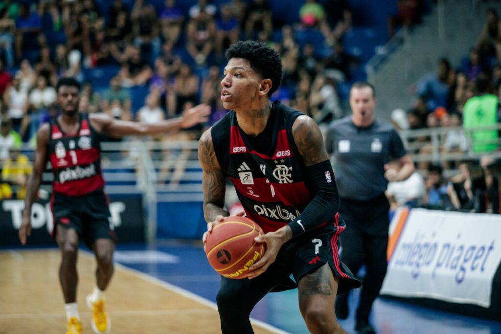 Didi Louzada em vitória do Flamengo no NBB. time venceu Unifacisa