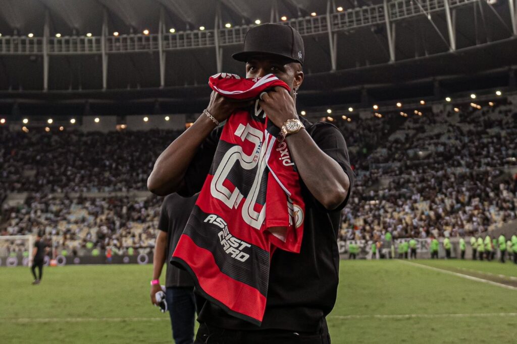 Vinícius Júnior na mais recente visita ao Maracanã