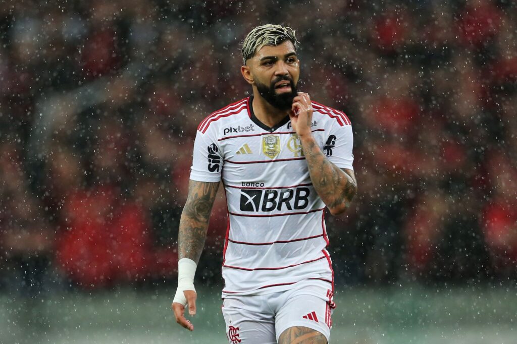 Gabigol durante jogo do Flamengo em 2023