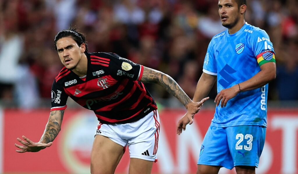 pedro comemora gol do flamengo contra o bolívar