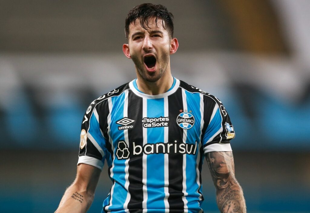 Villasanti comemora gol pelo Grêmio pode desfalcar gaúchos contra o flamengo