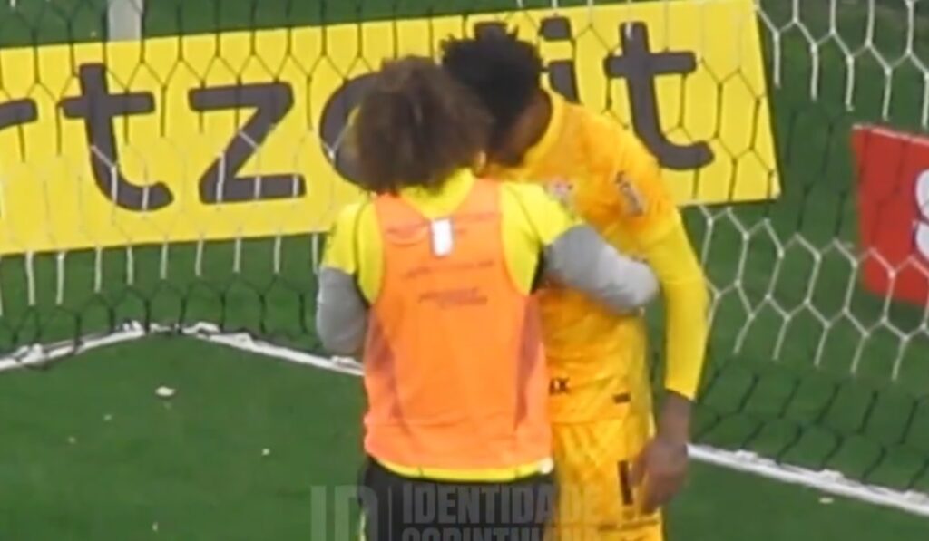 david luiz consola hugo souza após flamengo x corinthians