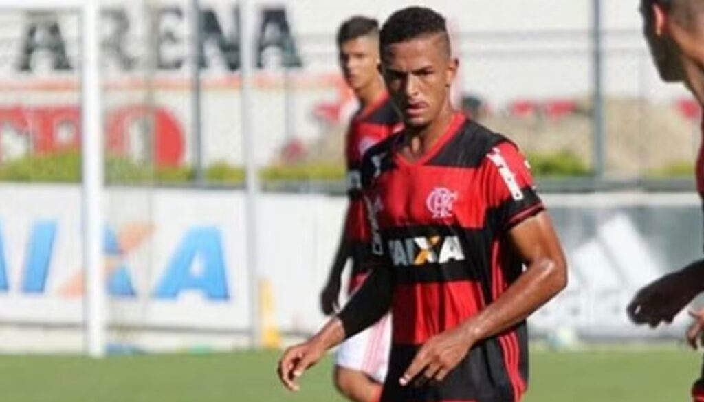 leandrinho jogou com vini jr no flamengo