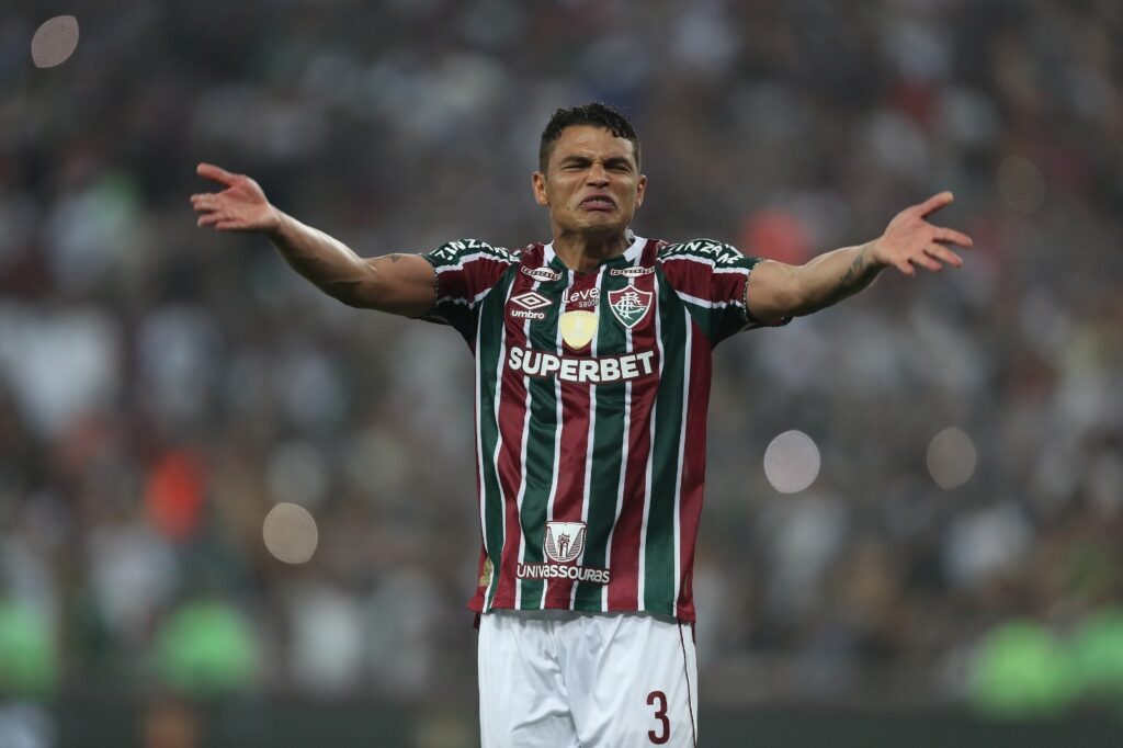 Thiago Silva, do Fluminense, comemora a vitória no final da partida entre Fluminense e Grêmio pela Copa CONMEBOL Libertadores, no Estádio do Maracanã